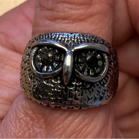 Have a hoot with this ring!! - Picture 1 of 4